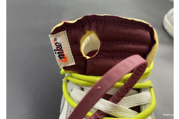 Dunk DM1602-106 Nike Low Lot 8  O-W 0119